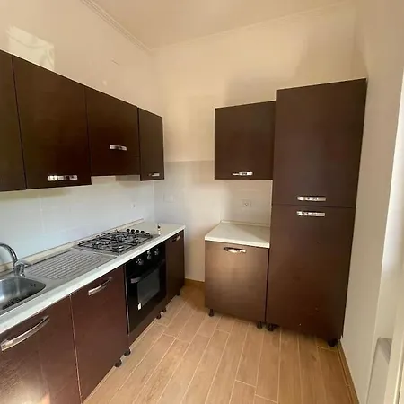 Holiday home Il Glicine Di Luna Torrimpietra