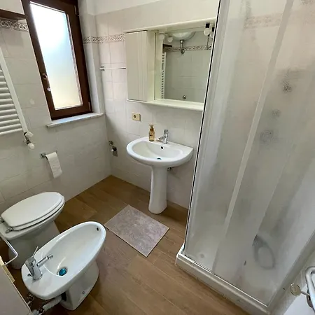 Holiday home Il Glicine Di Luna *